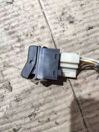  Кнопка подогрева заднего стекла Audi 100 C3 Арт 81627472, вид 2