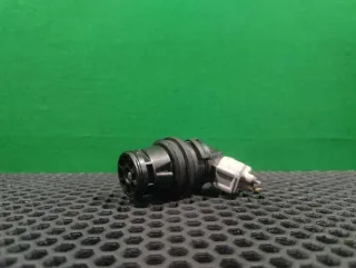 860310 9120 Насос (моторчик) омывателя стекла Mazda 3 BK Арт 81690113, вид 1