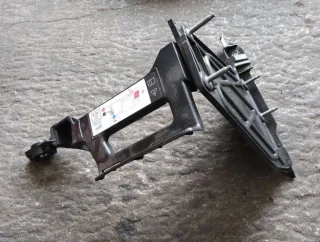  Крепление аккумулятора Citroen C5 Aircross 1.5л Арт 81957146, вид 1