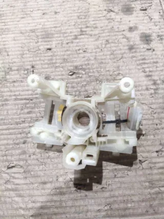  Кронштейн подрулевых переключателей Mazda 6 1 Арт 81988083, вид 1