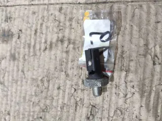 06a919081f Датчик давления масла Volkswagen Jetta 6 2.0л Арт 82014560, вид 1