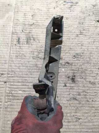  Кронштейн крепления крыла переднего правого Citroen Berlingo 1 restailing Арт 82015029, вид 3