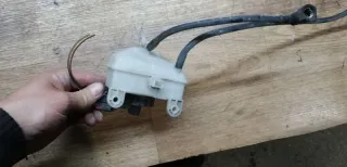  Бачок цилиндра сцепления Ford Focus 1 1.6л инжектор Арт 82120172, вид 3