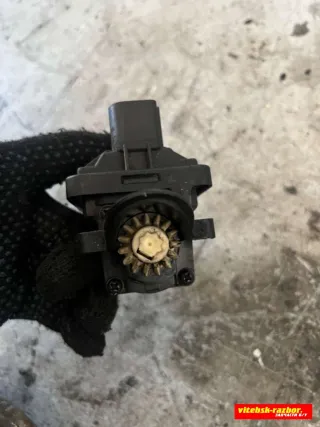 55584232 Механизмы изменения длины впускного коллектора Opel Mokka 1 1.7л CDTI Арт 82135736, вид 5