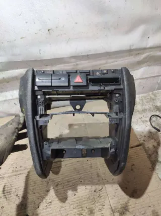  Рамка под магнитолу Seat Toledo 2 Арт 82314408, вид 1