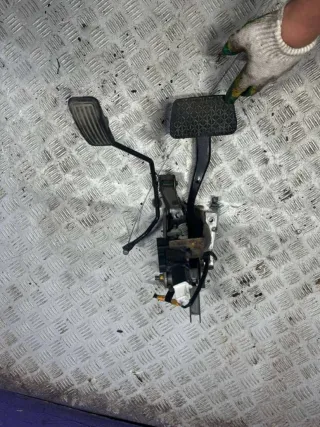  Педальный узел Mazda 2 DY Арт 82324094, вид 1