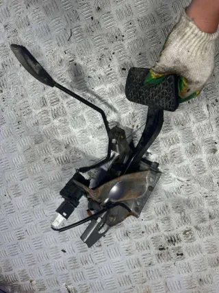  Педальный узел Mazda 2 DY Арт 82324094, вид 3