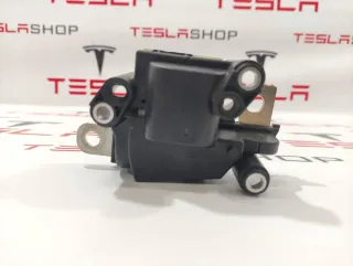 1089334-00-I,1089334-01-I контактор высоковольтной батареи Tesla model 3 Арт 99456319, вид 2