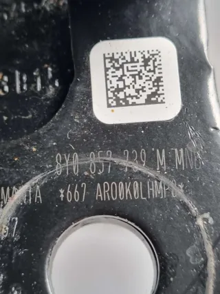 8Y0857739M Замок ремня безопасности Audi A3 8Y Арт 83226576, вид 3