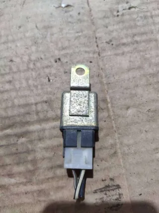 g4l-1125t Реле бензонасоса Volvo S40 1 Арт 83958341, вид 2