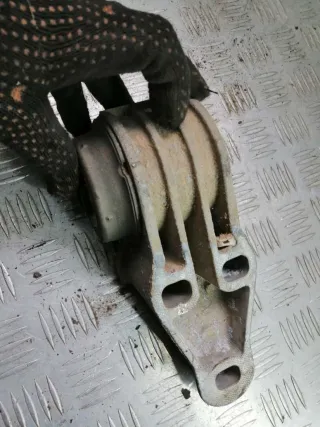 8E0501521G,8E0501522G Кронштейн крепления балки подвески Audi A6 C5 (S6,RS6) Арт 84008160, вид 5