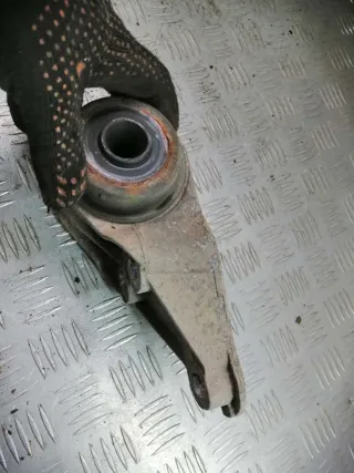 8E0501521G,8E0501522G Кронштейн крепления балки подвески Audi A6 C5 (S6,RS6) Арт 84008160, вид 4