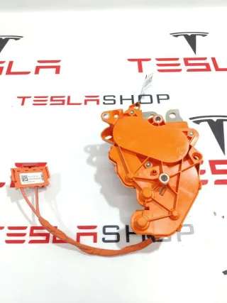 1092739-00-E,1095145-00-G контактор высоковольтной батареи Tesla model 3 Арт 99456728, вид 3