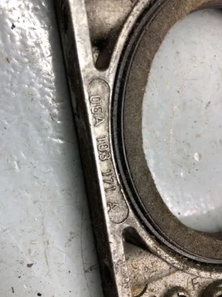 06A103171A Крышка коленвала Audi A6 C6 (S6,RS6) 1.6л i Арт 84193285, вид 3