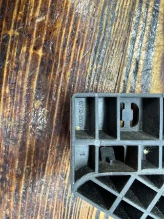 6773205010 Кронштейн крепления дверной карты Toyota Avensis 2 Арт 85094912, вид 5