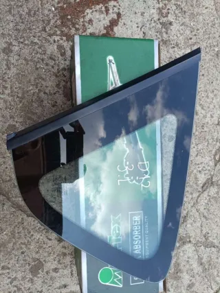 BP4K50N50 Стекло кузовное боковое левое Mazda 3 BK Арт 85312692, вид 1