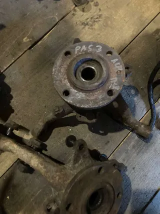  Ступица передняя Volkswagen Passat B3 Арт 85467608, вид 1