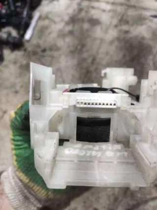  Кронштейн подрулевых переключателей Mitsubishi Montero 3 Арт 85658301, вид 4