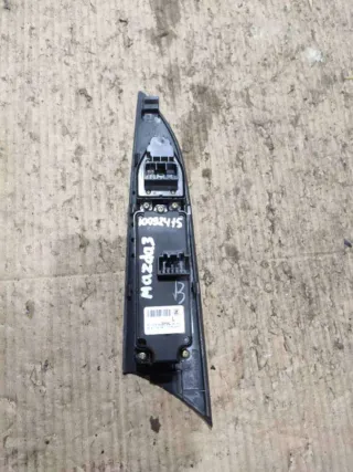 Блок управления стеклоподъемниками Mazda 3 BK Арт 86569037, вид 2