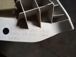 BN8V68251 Обшивка стойки задней правой (накладка) Mazda 3 BK Арт 86572435, вид 4