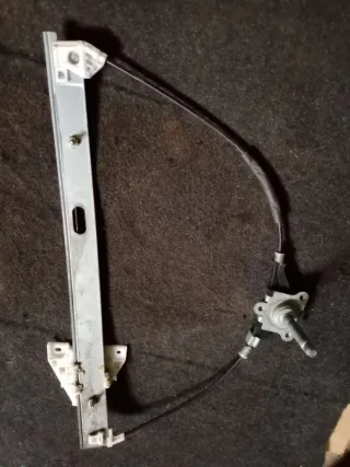  Стеклоподъемник левый передний Mazda 3 BK Арт 86645834, вид 1