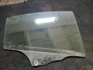  Стекло двери задней правой Mazda 3 BK Арт 86646005, вид 1