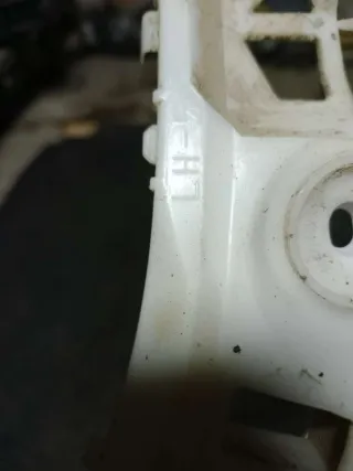  Кронштейн крепления бампера заднего Mazda 3 BK Арт 86685422, вид 3