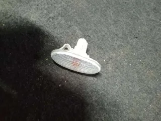  Повторитель передний правый Mazda 3 BK Арт 86717872, вид 1