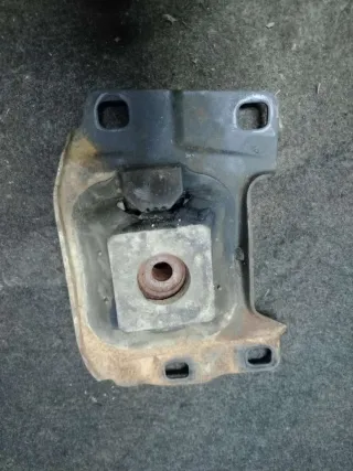  Подушка крепления кпп Mazda 3 BK 1.6л Арт 86718062, вид 2