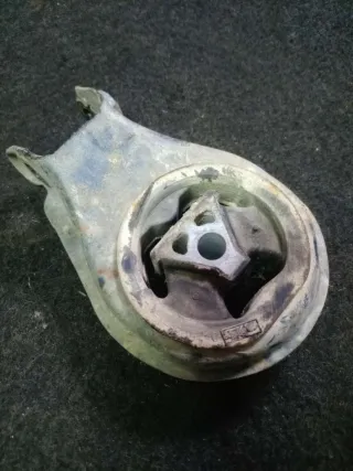  Подушка двигателя Mazda 3 BK 1.6л Арт 86747921, вид 3