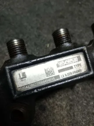 9654592680 Топливная рампа  Mazda 3 BK 1.6л Арт 86777107, вид 2