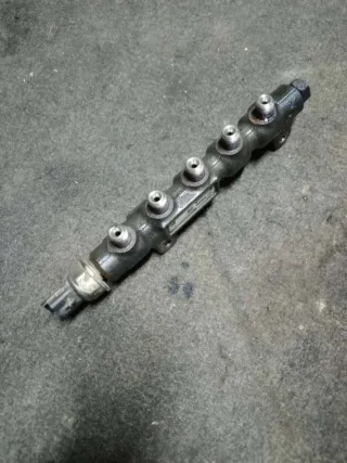 9654592680 Топливная рампа  Mazda 3 BK 1.6л Арт 86777107, вид 1