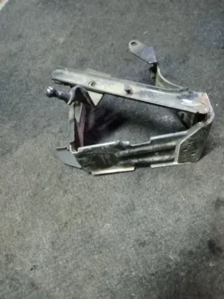  Кронштейн (крепление) Mazda 3 BK Арт 86848718, вид 1