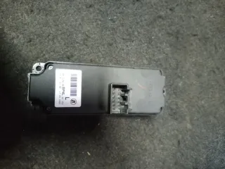  Блок управления стеклоподъемниками Mazda 3 BK Арт 86848918, вид 3