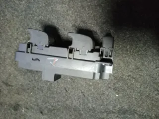  Блок управления стеклоподъемниками Mazda 3 BK Арт 86848918, вид 4