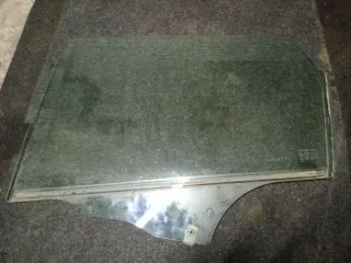  Стекло двери задней левой Mazda 3 BK Арт 86854728, вид 1