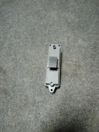  Кнопка стеклоподъемника заднего левого Mazda 3 BK Арт 86854755, вид 1