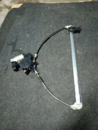  Стеклоподъемник электрический задний правый Mazda 3 BK Арт 86854769, вид 1