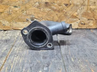 026121145M Фланец (тройник) системы охлаждения Volkswagen Jetta 2 Арт 86866124, вид 3