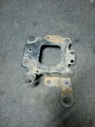  Кронштейн КПП Mazda 3 BK 1.6л Арт 87028891, вид 1