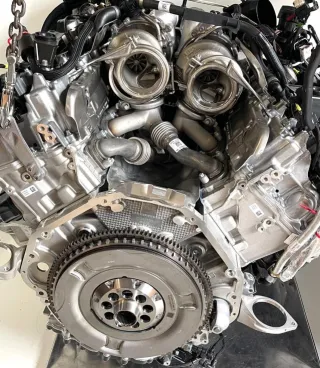 S68B44A  Двигатель BMW 7 G70 Арт 87093744, вид 4