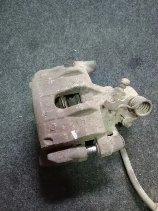  Суппорт тормозной задний правый Mazda 3 BK Арт 87096226, вид 2