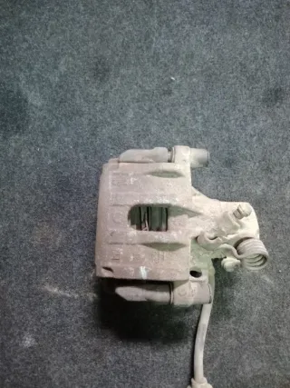  Суппорт тормозной задний правый Mazda 3 BK Арт 87096226, вид 6