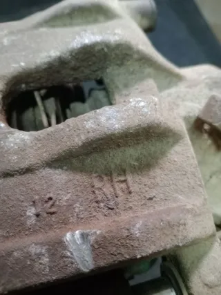  Суппорт тормозной задний правый Mazda 3 BK Арт 87096226, вид 1