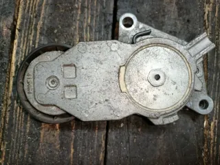  Натяжитель ремня генератора Mazda 3 BK 1.6л TDi Арт 87103908, вид 2