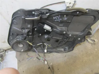  стеклоподъемник передний правый Mazda 3 BK Арт 1993, вид 1