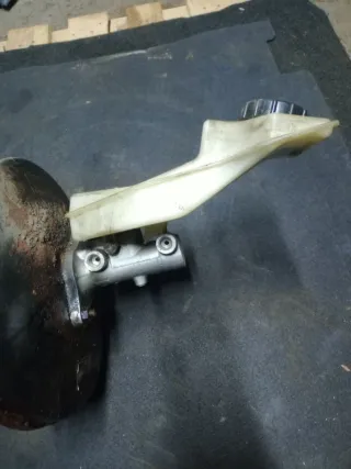  Бачок тормозной жидкости Mazda 3 BK Арт 87215435, вид 2