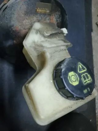  Бачок тормозной жидкости Mazda 3 BK Арт 87215435, вид 1