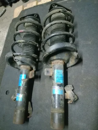  Стойка амортизатора переднего левого Mazda 3 BK Арт 87215535, вид 3