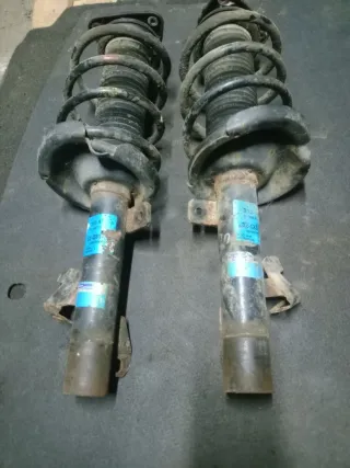  Стойка амортизатора переднего левого Mazda 3 BK Арт 87215535, вид 2